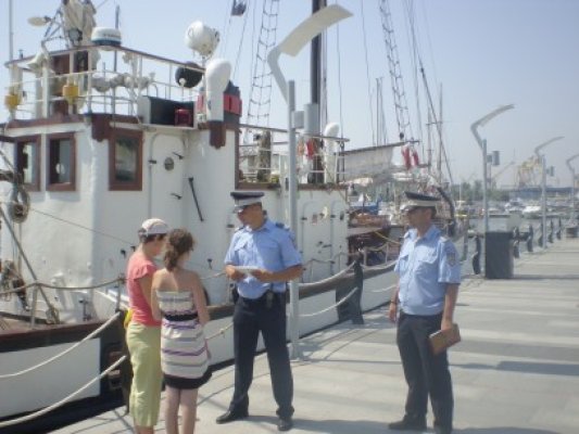 Portofel găsit la Vama Veche, returnat proprietarului